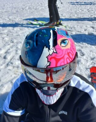 painted-ski-helmet